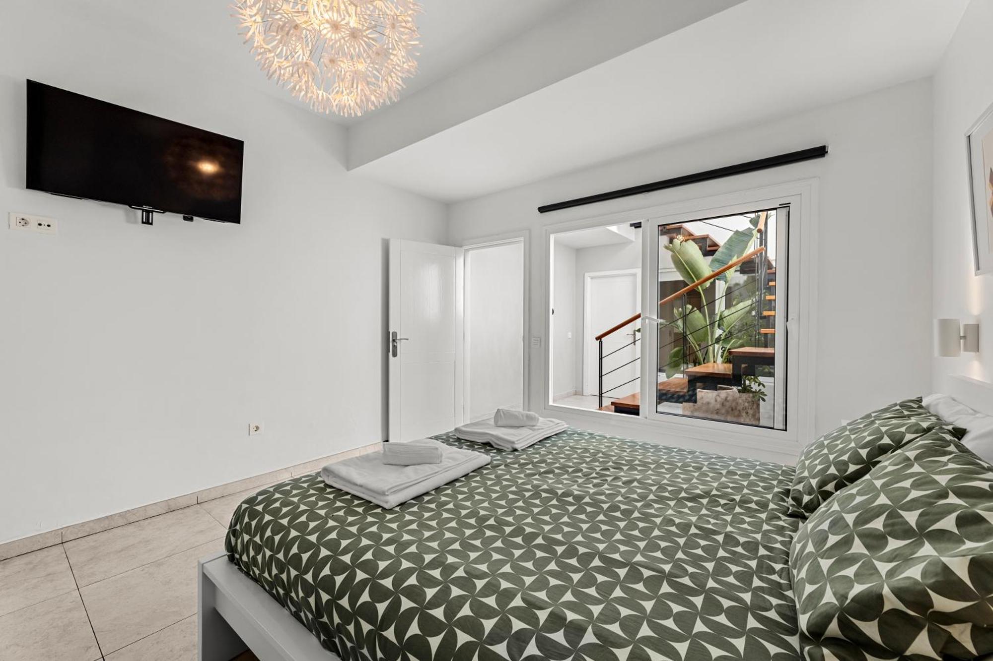 Stunning 2 Bedroom Duplex Close To Main Beach With Seaviews Puerto del Carmen  Buitenkant foto